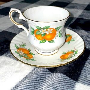 Floridian Oranges Elizabethan bone china saucer teacup